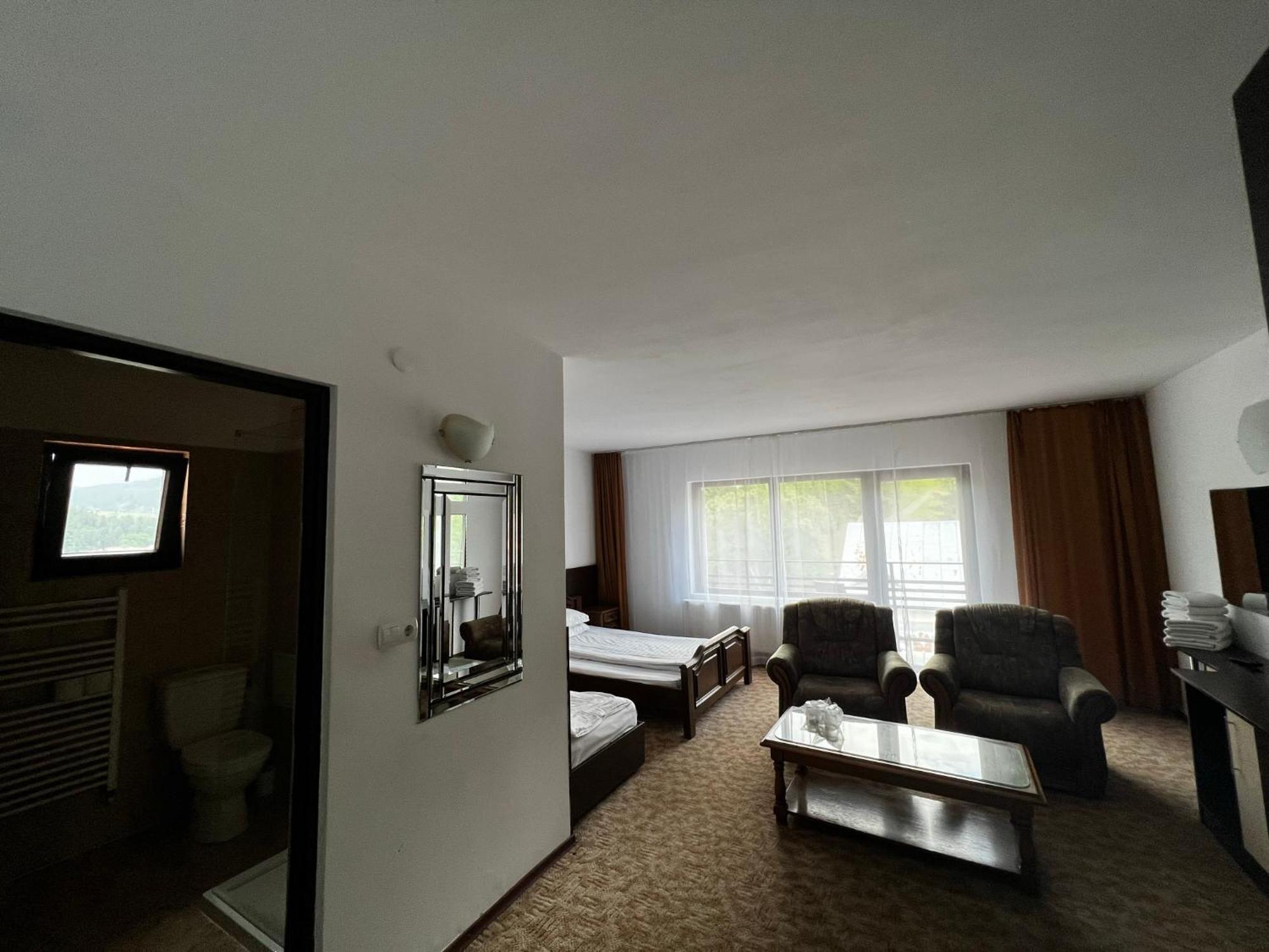 Chalet Minut Vatra Dornei Exteriör bild